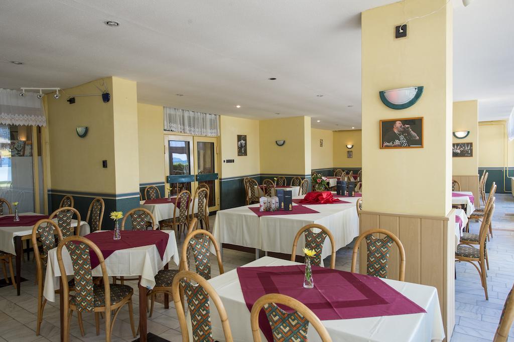 Familia Hotel Balatonboglár Exterior photo