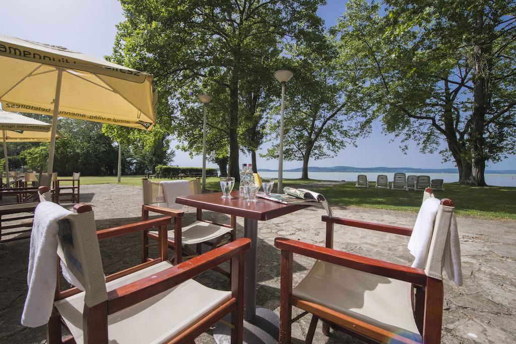 Familia Hotel Balatonboglár Exterior photo