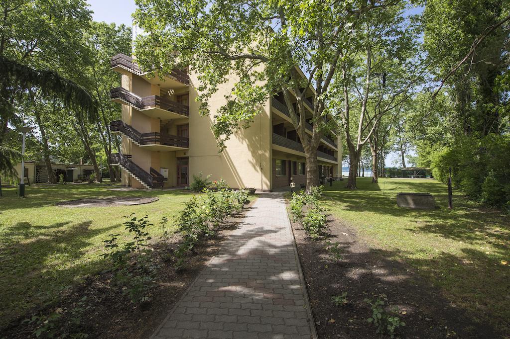 Familia Hotel Balatonboglár Exterior photo