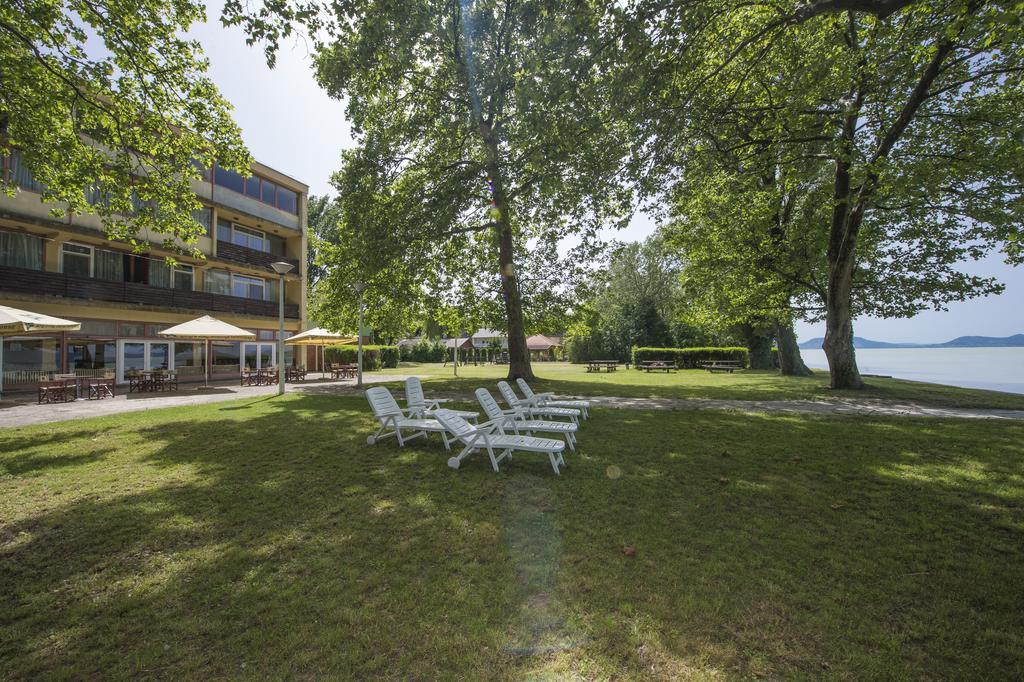 Familia Hotel Balatonboglár Exterior photo
